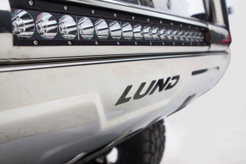 Lund Chevrolet Silverado 1500 (Excl. 2019 LD) Bull Bar W/Led Light Bar - Polished 6 Lund Chevrolet Silverado 1500 (Excl. 2019 LD) Bull Bar W/Led Light Bar - Polished - Image 4