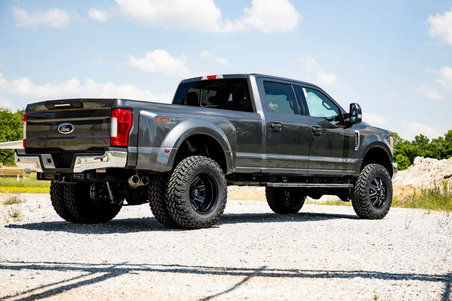 4.5 Inch Lift Kit - Dually - V2 - Ford F-350 Super Duty 4WD (17+) 5 4.5 Inch Lift Kit - Dually - V2 - Ford F-350 Super Duty 4WD (17+) - Image 3