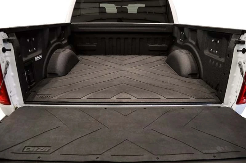 Deezee 17-23 Ford SuperDuty Heavyweight Bed Mat - Custom Fit 6 1/2Ft Bed (X Pattern) 4 Deezee 17-23 Ford SuperDuty Heavyweight Bed Mat - Custom Fit 6 1/2Ft Bed (X Pattern) - Image 2