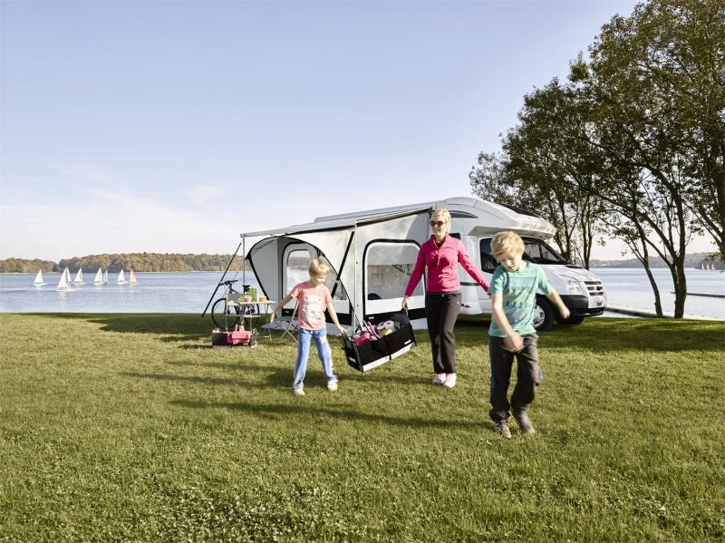 Thule Go Box M - Black/Gray 8 Thule Go Box M - Black/Gray - Image 6