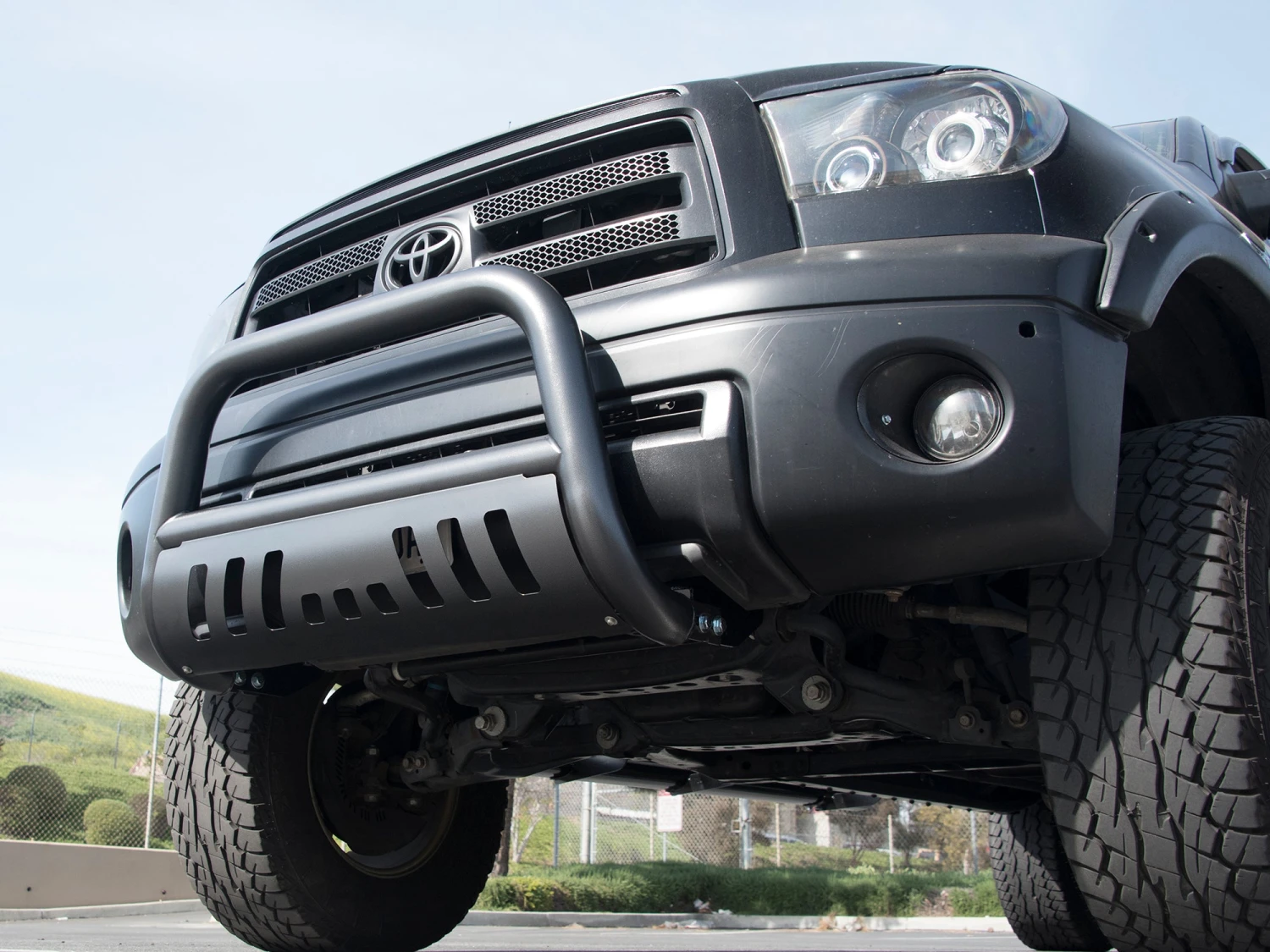 Armordillo 2006-2010 Mercury Mountaineer Classic Bull Bar - Matte Black 4 Armordillo 2006-2010 Mercury Mountaineer Classic Bull Bar - Matte Black - Image 2