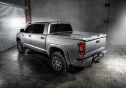 UnderCover Toyota Tundra Crew Cab 5.5ft W/o Trail Box Elite LX Bed Cover - Celestial Silver -Esptruck Shop da5c2d6a8dda21c8b2545a371d24b6d1 8e84b085 dbd9 4f29 afec 35e07ecae612